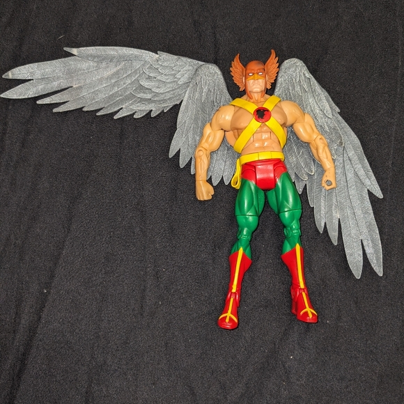 6 inches DC Universe Hawkman Action Figurine by Mattel - Picture 2 of 8